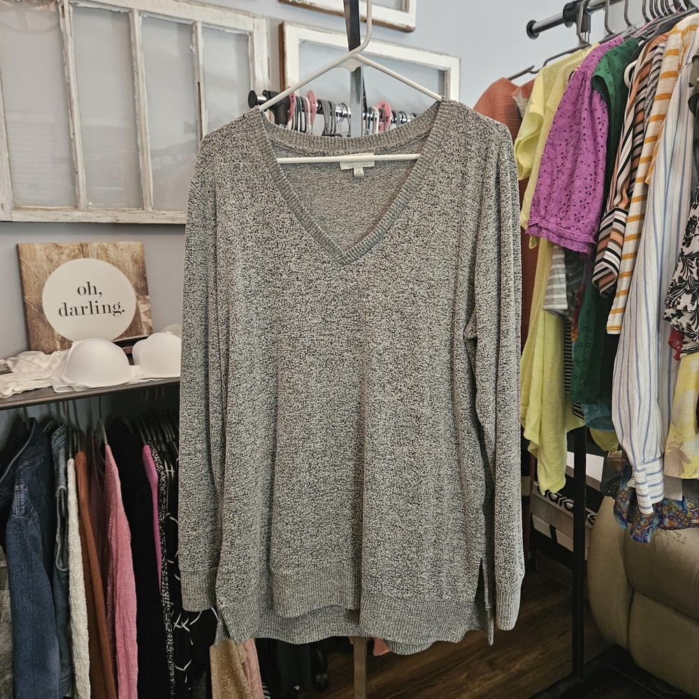 Lucky Brand Women's Black Long Sleeve V-Neck Top
